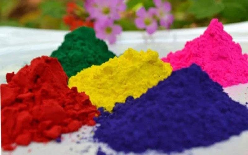 हर्बल गुलाल के सुरक्षित और खुशनुमा रंगों से रंगीन होगी होली